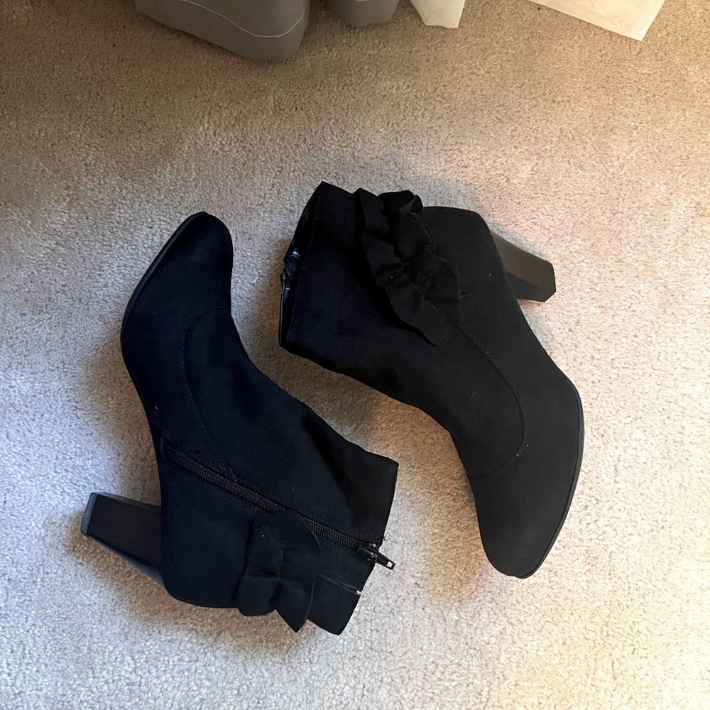 Cloudwalkers New Black Wide Width Boot - image 1